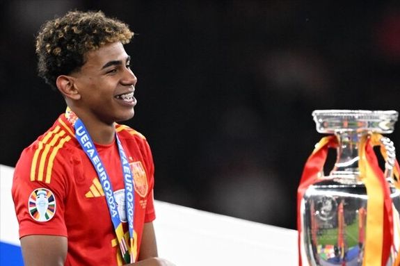 入不了安帅法眼，安东尼本赛季已贡献5球2助，仍未被安帅征召（本季5球2助仍未获征召，安东尼难入安帅法眼）